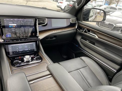 Used 2022 Jeep Grand Wagoneer Series I image 14