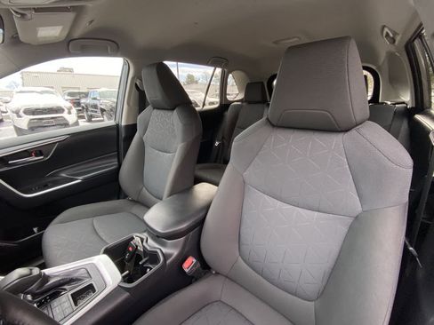 Used 2024 Toyota RAV4 XLE image 17