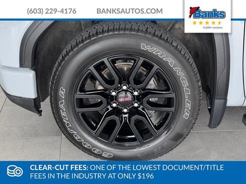 Used 2024 GMC Sierra 1500 Elevation w/ Preferred Package AWD/4WD image 4
