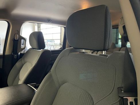 Used 2019 RAM 1500 Big Horn AWD/4WD image 24