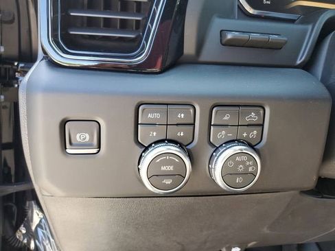 New 2026 GMC Sierra 1500 AT4 w/ AT4 Premium Package AWD/4WD image 31