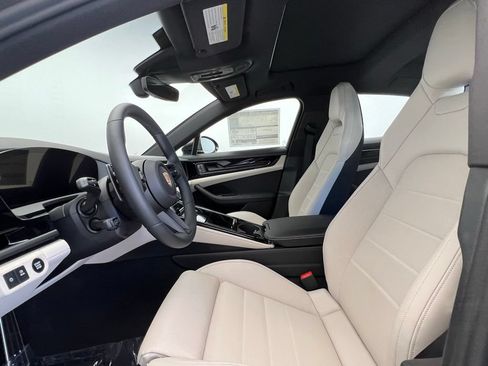 Used 2026 Porsche Panamera RWD image 5