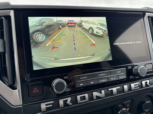 Used 2025 Nissan Frontier SV w/ SV Convenience Package image 19