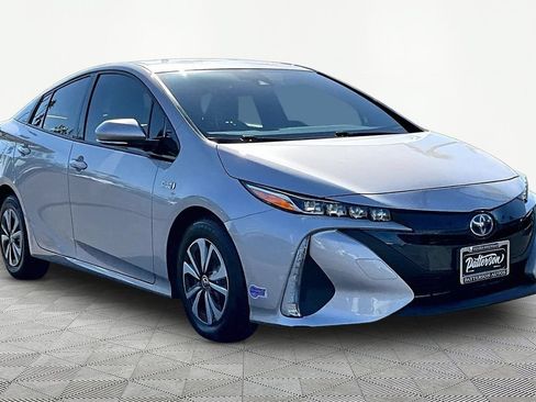 Used 2019 Toyota Prius Prime Premium FWD image 5