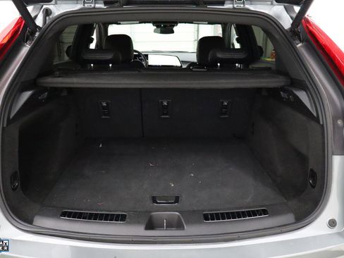 Used 2025 Cadillac XT4 Premium Luxury image 26