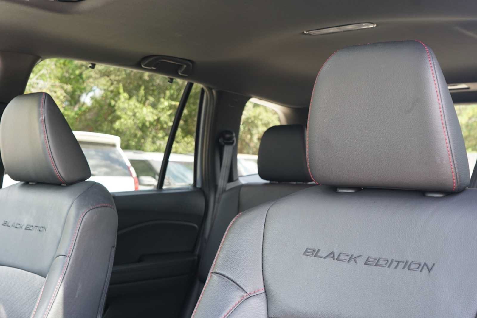 Used 2024 Honda Passport Black Edition image 9