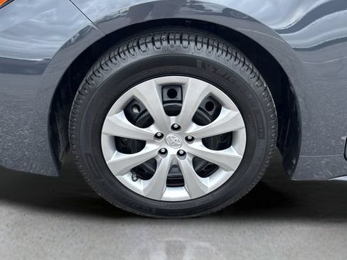 Used 2025 Toyota Corolla SE FWD image 27