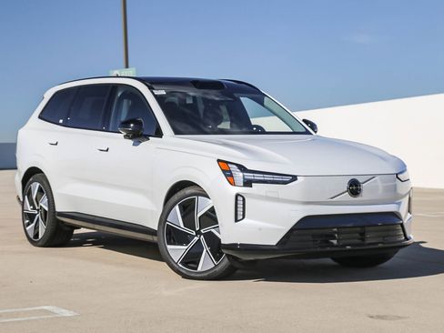 New 2025 Volvo EX90 Ultra image 1