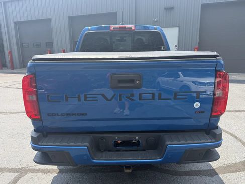 Used 2022 Chevrolet Colorado Z71 AWD/4WD image 3