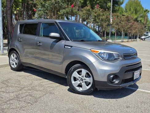Used 2017 Kia Soul w/ Convenience Package FWD image 4