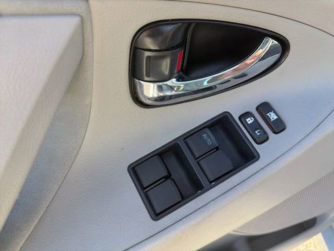 Used 2008 Toyota Camry LE image 11