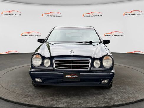 Used 1999 Mercedes-Benz E 320 Sedan image 3