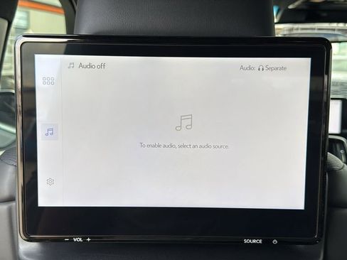 Used 2024 Lexus LX 600 4WD w/ Ultra Luxury Package image 19