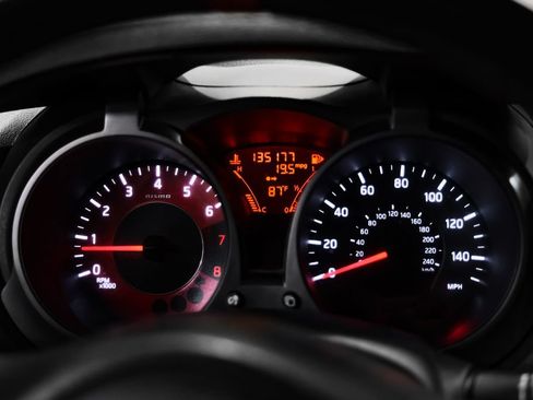 Used 2013 Nissan Juke NISMO FWD image 18
