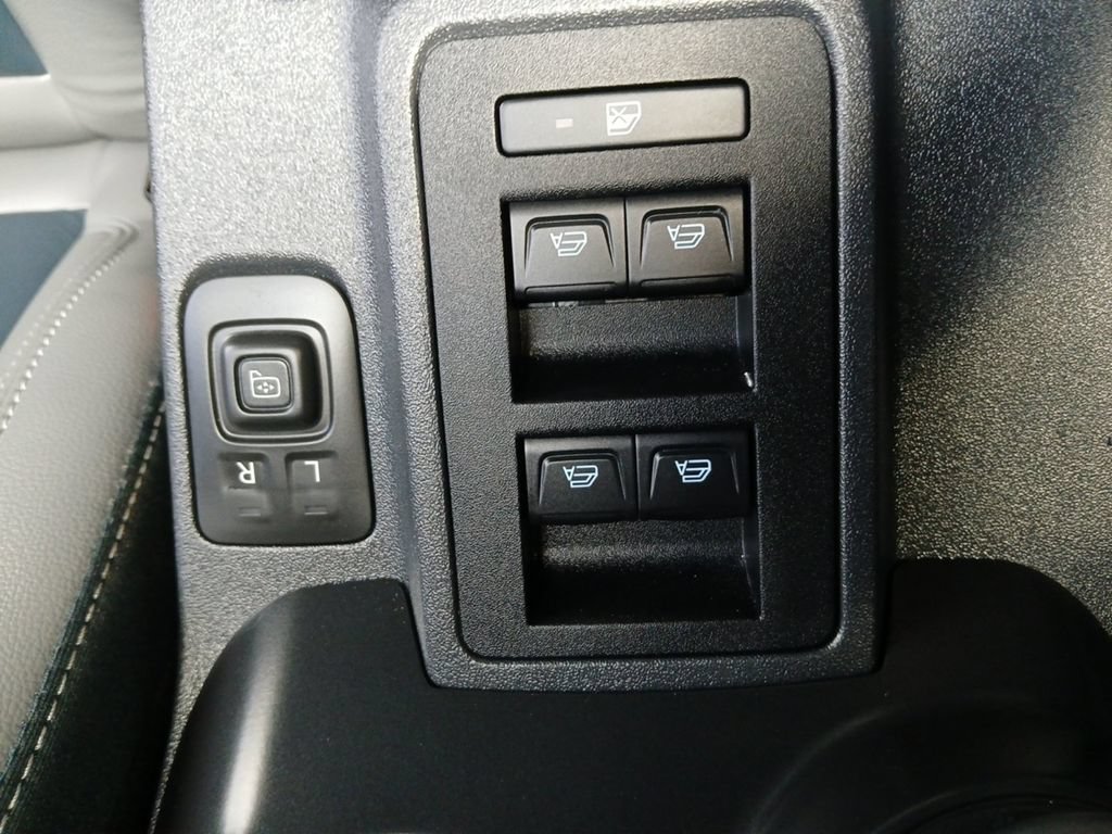 Used 2024 Ford Bronco Outer Banks AWD/4WD image 5