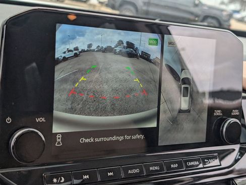 Certified 2025 Nissan Pathfinder Platinum w/ Cargo Package image 14