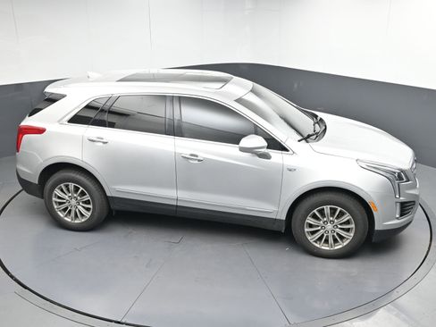 Used 2018 Cadillac XT5 Luxury w/ Driver Awareness Package image 34