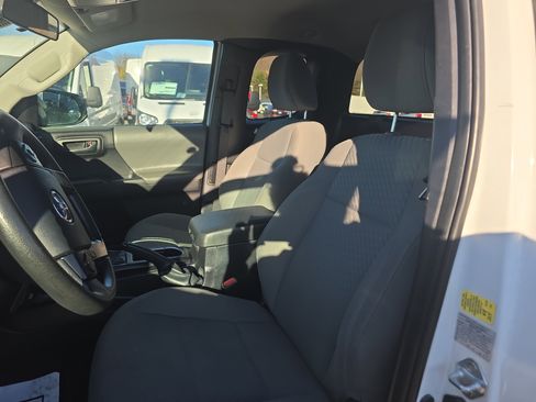 Used 2023 Toyota Tacoma 2WD Access Cab image 26