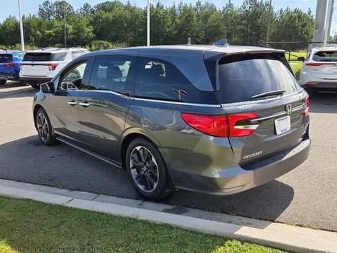 Used 2023 Honda Odyssey Elite image 9