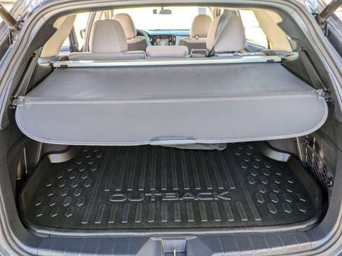 Used 2025 Subaru Outback Premium image 26