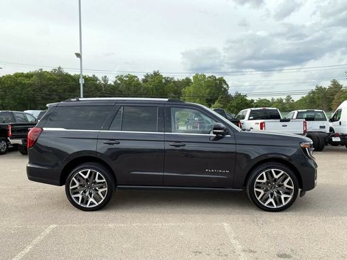 Used 2026 Ford Expedition Platinum w/ Platinum Ultimate Package AWD/4WD image 2