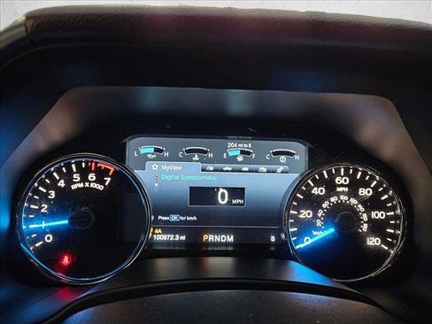 Used 2017 Ford F150 Platinum w/ Equipment Group 701A Luxury image 12