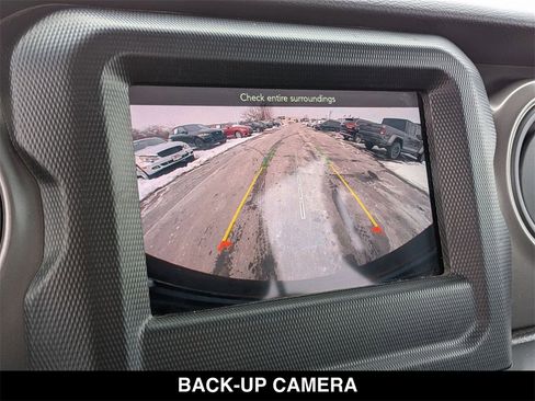 Used 2022 Jeep Wrangler Unlimited Sport image 23