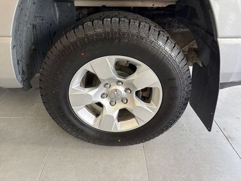 Used 2021 RAM 1500 Big Horn AWD/4WD image 14