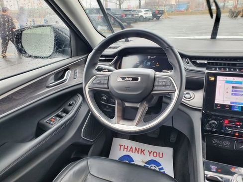 Used 2022 Jeep Grand Cherokee L Limited image 7