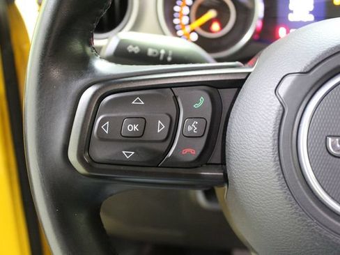Used 2019 Jeep Wrangler Sport AWD/4WD image 16
