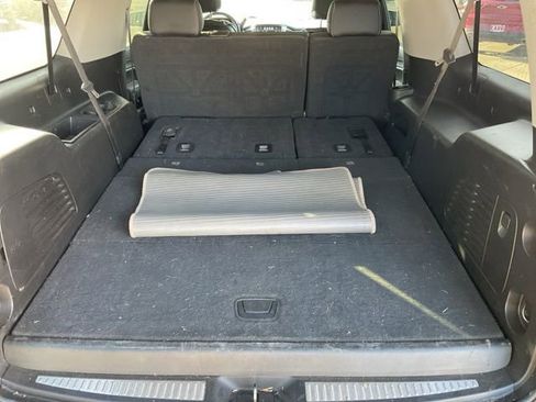 Used 2019 Chevrolet Suburban LT image 31