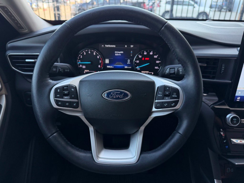 Used 2022 Ford Explorer Limited w/ Limited Technology Package AWD/4WD image 11
