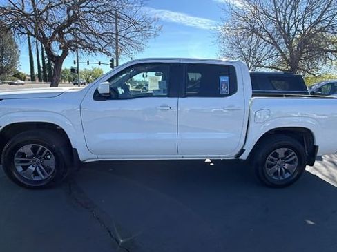 Used 2025 Nissan Frontier SV w/ SV Convenience Package image 7