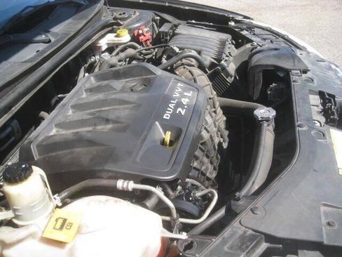 Used 2012 Chrysler 200 Touring FWD image 35