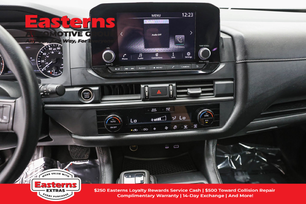Used 2023 Nissan Pathfinder S AWD/4WD image 13