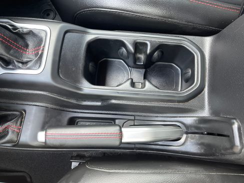 Used 2019 Jeep Wrangler Unlimited Rubicon AWD/4WD image 30