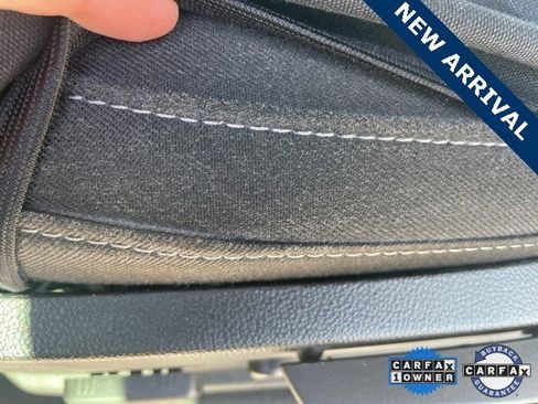 Used 2020 GMC Canyon SLE w/ Driver Alert Package image 6