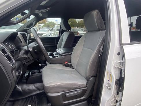 Used 2022 RAM 3500 Tradesman w/ Chrome Appearance Group image 12