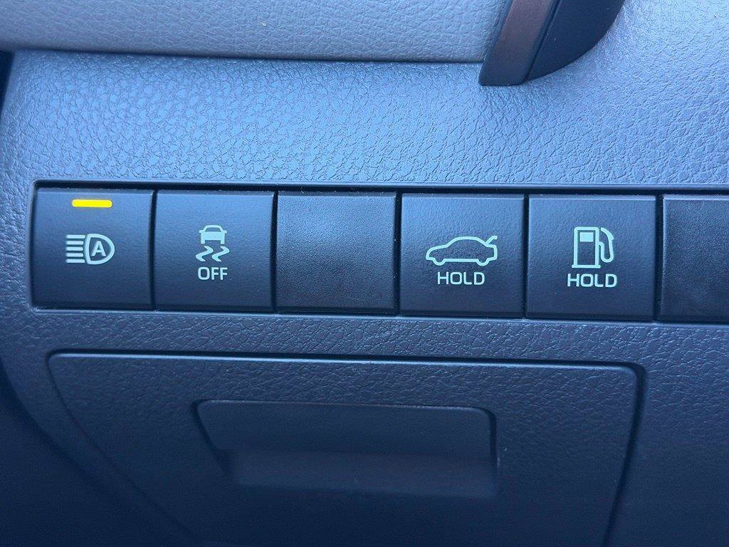 Used 2024 Toyota Camry SE FWD image 15