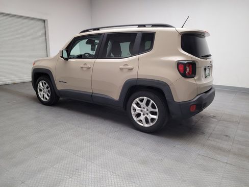 Used 2015 Jeep Renegade Latitude image 3