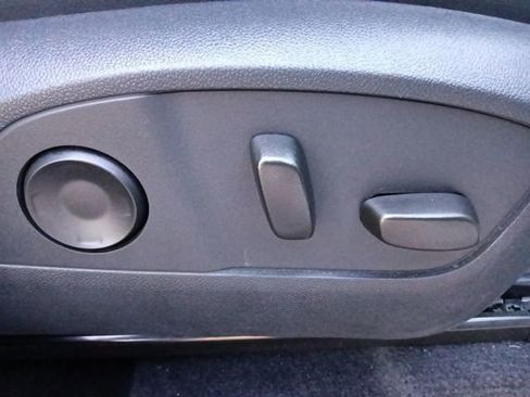 Used 2025 Buick Enclave Sport Touring FWD image 36