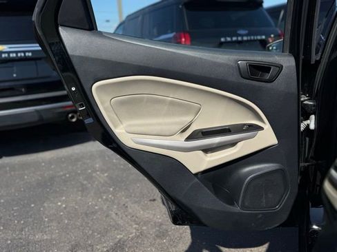 Used 2020 Ford EcoSport S image 8