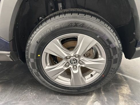 Used 2023 Toyota RAV4 XLE image 30