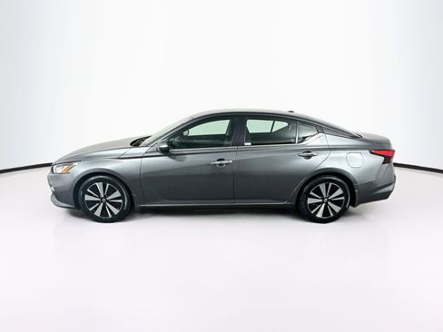 Used 2021 Nissan Altima 2.5 SV FWD image 4