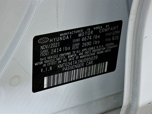 Used 2022 Genesis G70 2.0T image 12