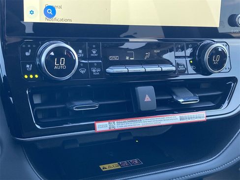 New 2026 Toyota Highlander Limited image 24