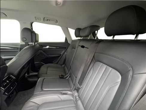 Used 2018 Audi Q5 2.0T Premium AWD/4WD image 24
