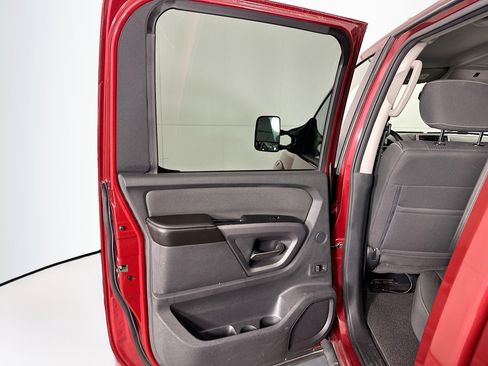 Used 2015 Nissan Titan PRO-4X image 24