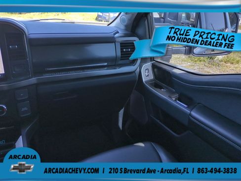 Used 2023 Ford F250 Lariat w/ Lariat Ultimate Package AWD/4WD image 16