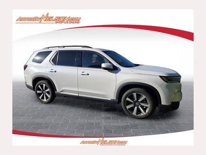 Used 2025 Honda Pilot Elite
